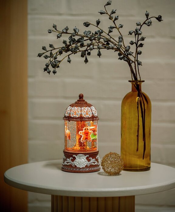 Lykta Vattenfylld Pepparkaks-karusell LED Konstsmide